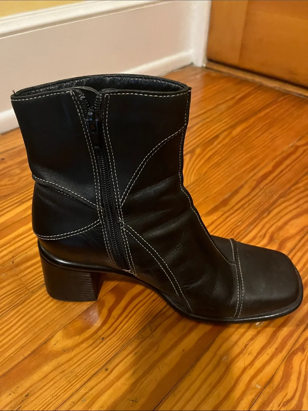 Vintage Clarks Black Leather Square-Toe Ankle Booties with Block Heel